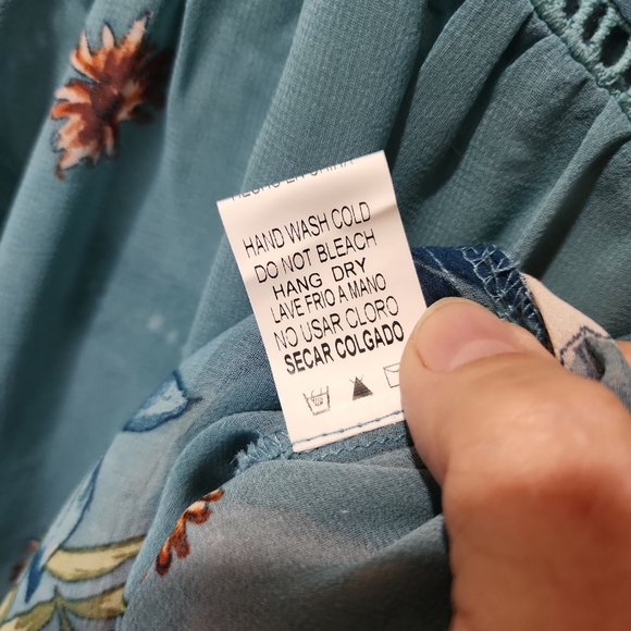 NWT BOHO Crescent Blue Floral Pullover Top Bell sleeves scalloped sheer med - Picture 4 of 11